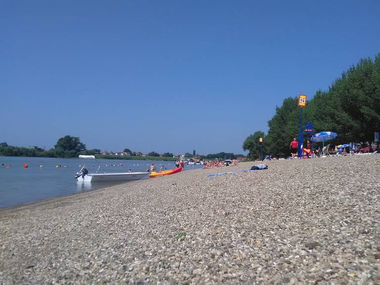 %D0%BF%D0%BB%D0%B0%D0%B6%D0%B0-sremska-mitrovica-vojvodina beach