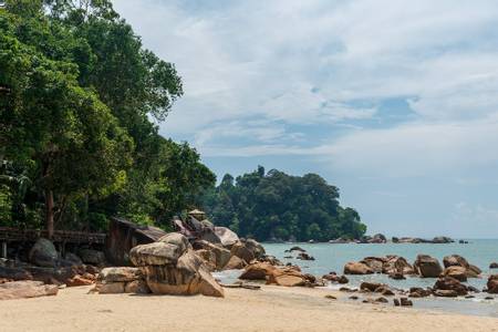 teluk-cempedak-beach-kuantan-pahang beach