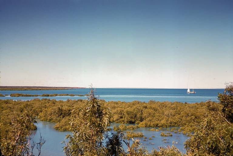 town-beach-exmouth-western-australia beach