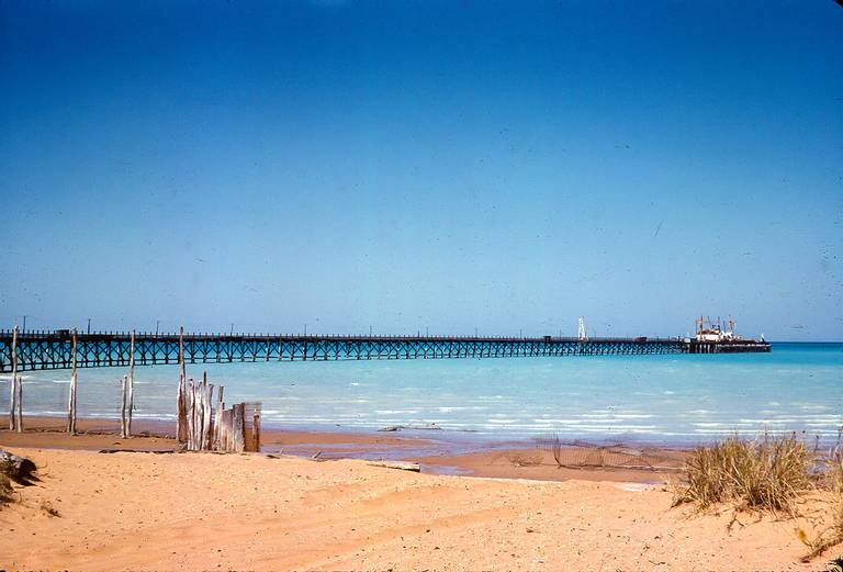 town-beach-geraldton-western-australia beach