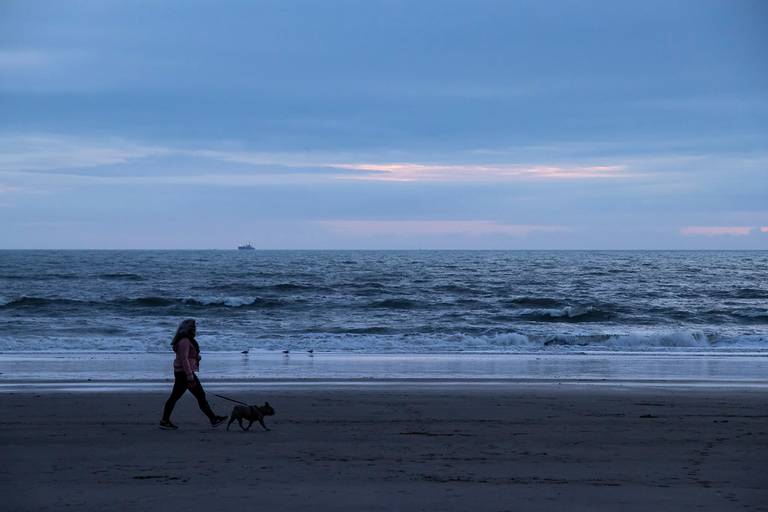 traeth-aberafan-aberavon-beach-port-talbot-wales beach