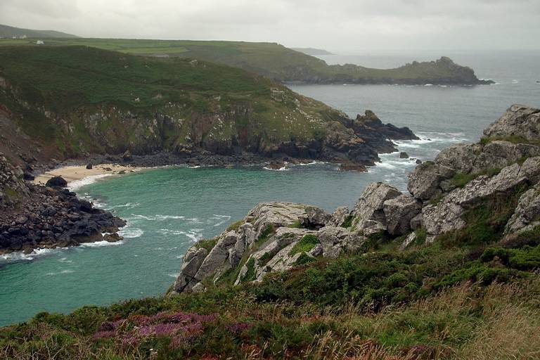 veor-cove-zennor-england beach