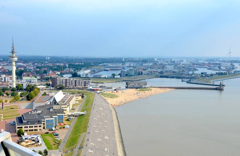 weser-strandbad-bremerhaven-free-hanseatic-city-of-bremen beach