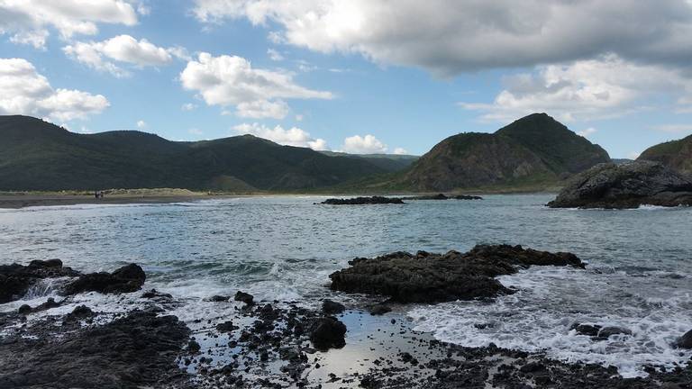 whatipu-beach-waitakere-ranges-auckland beach