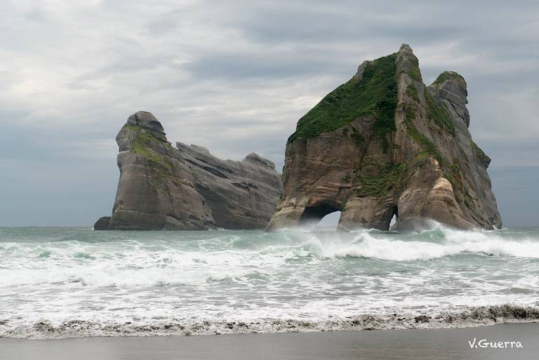 wharariki-beach-port-puponga-tasman beach