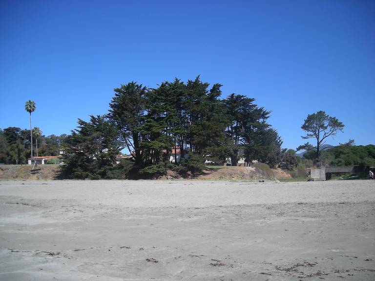 william-randolph-hearst-memorial-beach-san-simeon-california beach