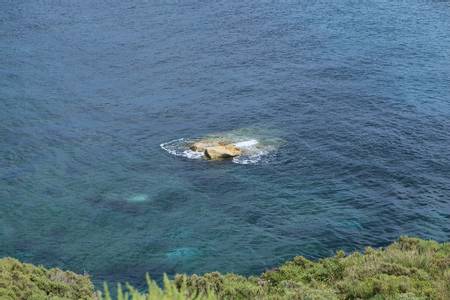 xrobb-l-g%C4%A7agin-marsaxlokk-south-eastern-region beach