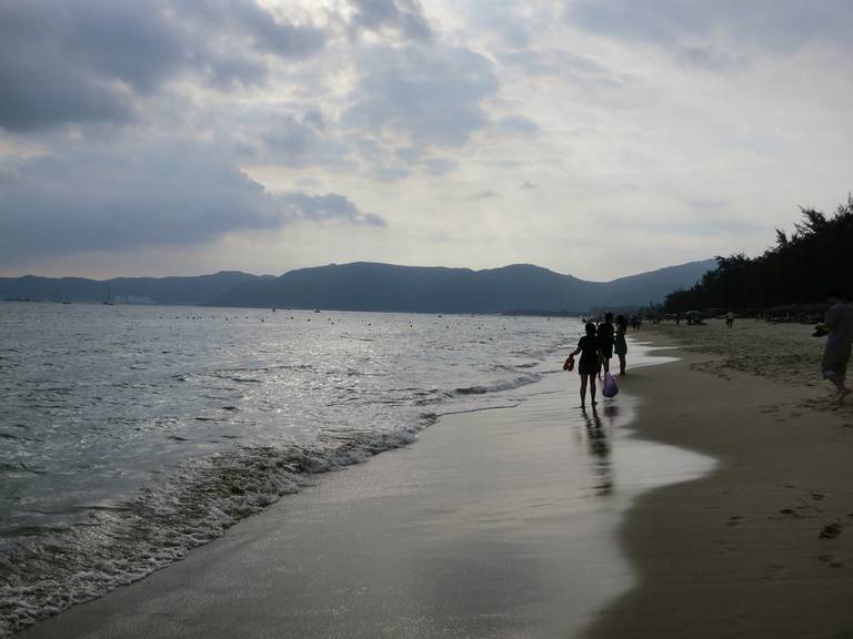 yalong-bay-sanya beach