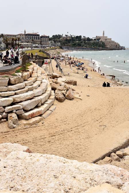 alma-tel-aviv beach