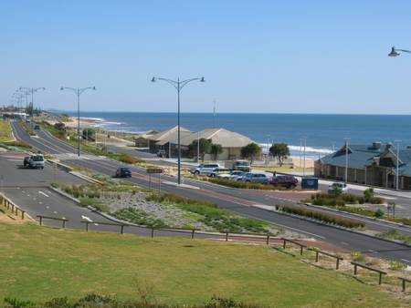 back-beach-geraldton-western-australia beach