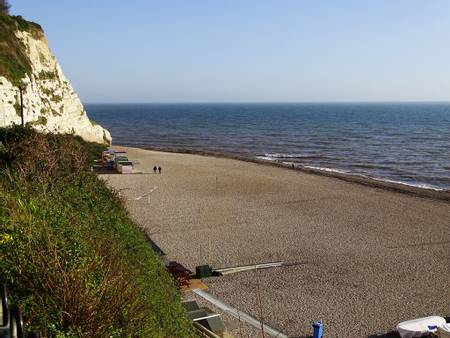 beer-roads-beer-england beach