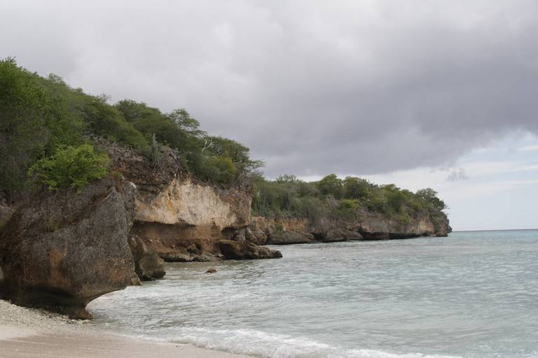 boca-hulu-santa-cruz-curacao beach