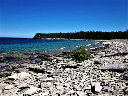 boulder-beach-northern-bruce-peninsula-ontario beach