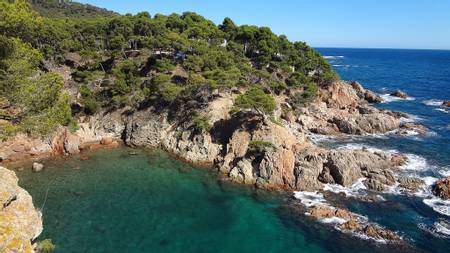 cala-corbs-calella-de-palafrugell-catalonia beach