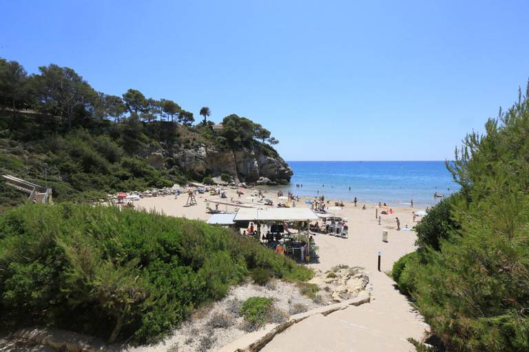 cala-crancs-salou-catalonia beach