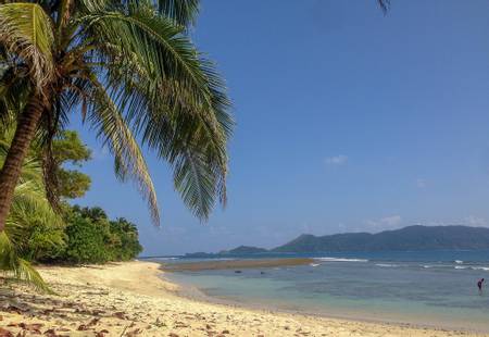 casapsapan-beach-casiguran-aurora beach