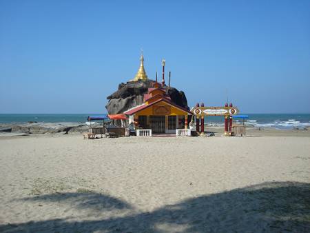 chaung-tha-beach-pathein-ayeyarwady beach
