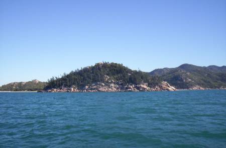 cleveland-bay-townsville-queensland beach