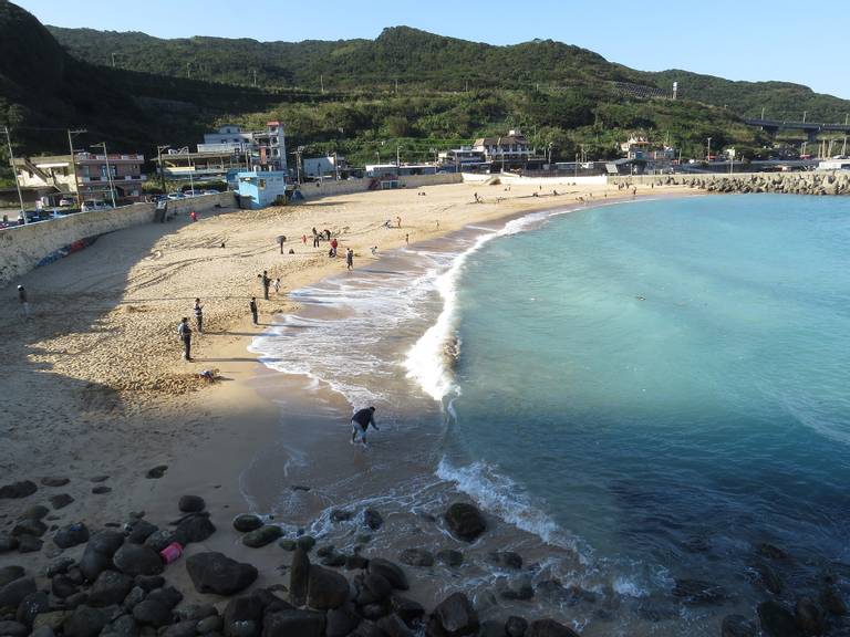 dawulun-beach-new-taipei-city beach