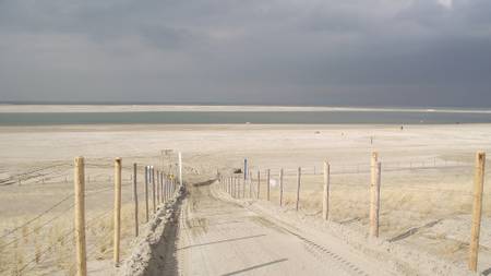 de-zandmotor-the-hague-south-holland beach