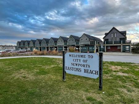 eastons-beach-newport-rhode-island beach