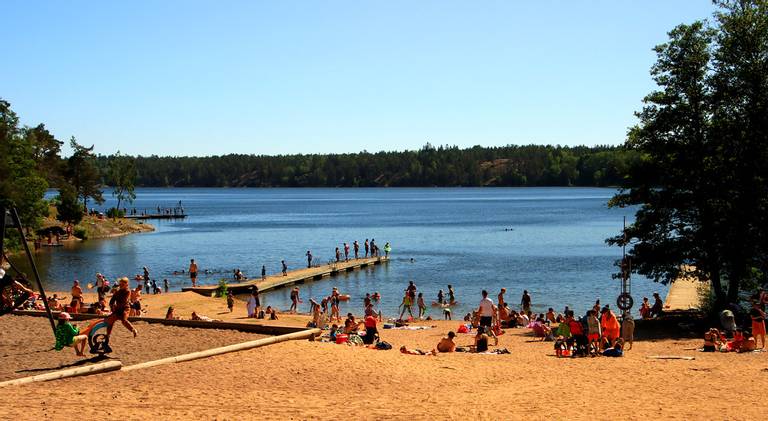 flatenbadet-stockholms-kommun beach