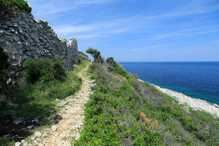 jamna-rovenska beach