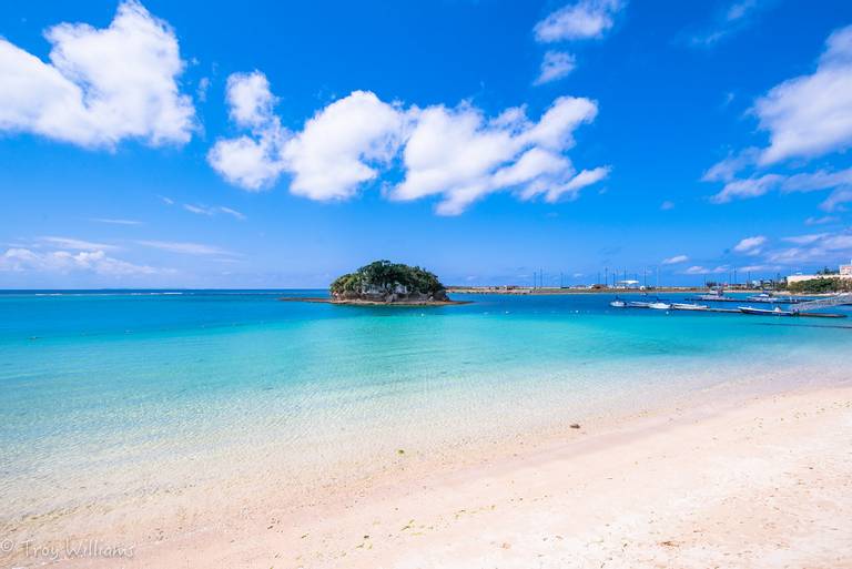 kadena-marina-beach-kadena beach