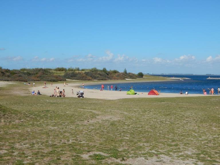 krabbestrand-bruinisse-zeeland beach