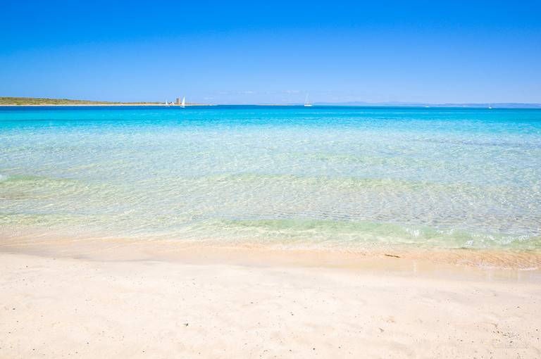 la-pelosa-cagliari-sardinia beach