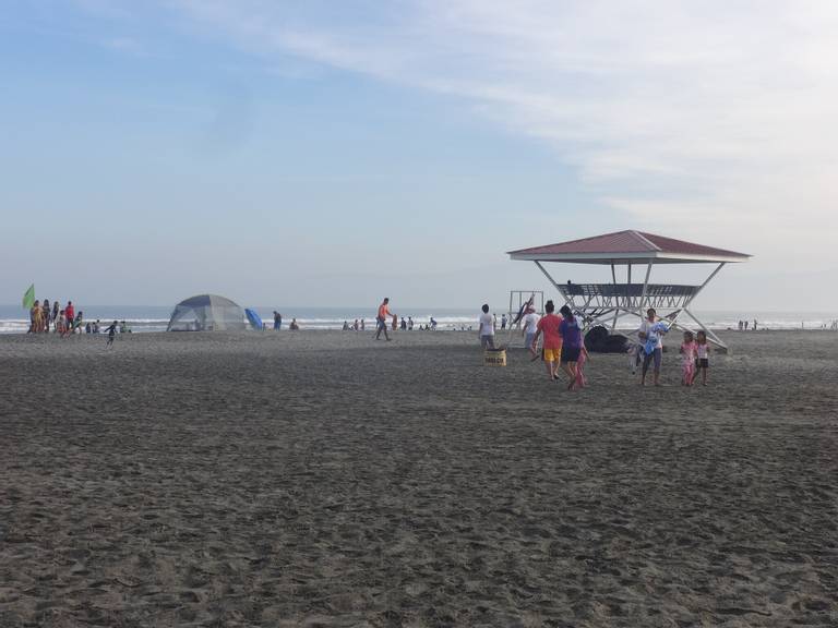 lingayen-beach-pangapisan-norte-pangasinan beach