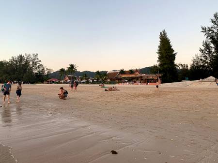 long-beach-koh-lanta beach