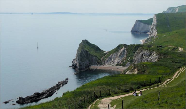 man-o'-war-cove-dorset beach