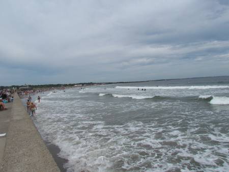 narragansett-town-beach-narragansett-rhode-island beach