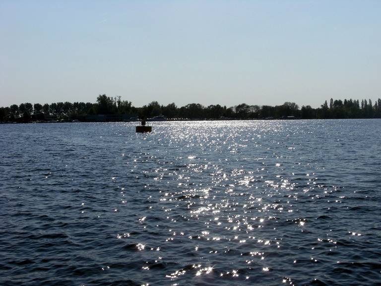 nieuwe-meer-westzijde-oeverlanden-amsterdam-north-holland beach