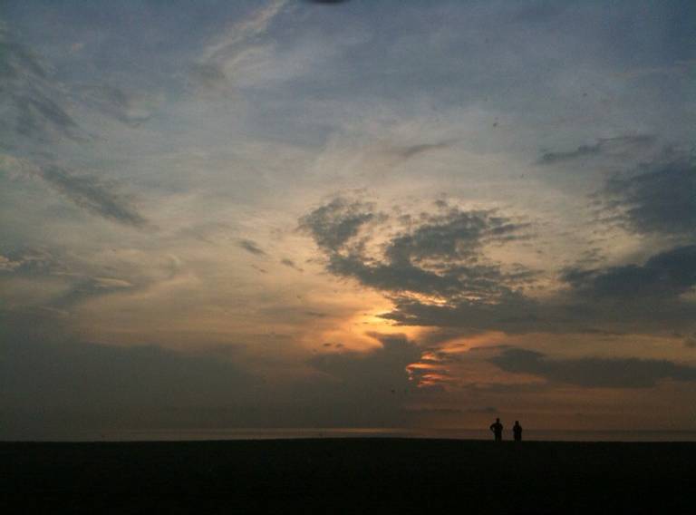 pantai-batu-buruk-kuala-terengganu-terengganu beach