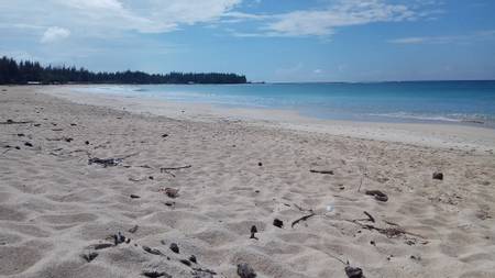 pantai-lampuuk-lhok-nga-aceh beach