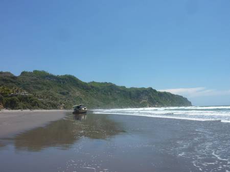 pantai-parangtritis-parangtritis-special-region-of-yogyakarta beach