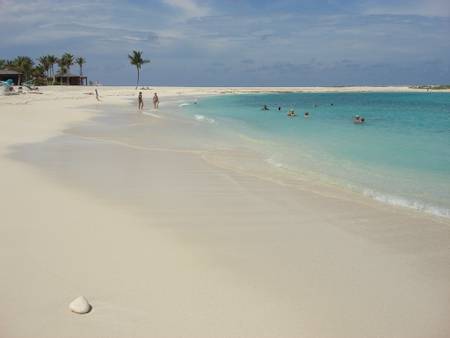paradise-beach-nassau-new-providence beach