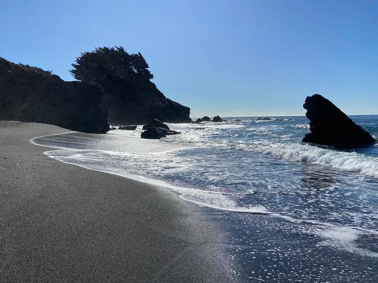 pebble-beach-sea-ranch-california beach