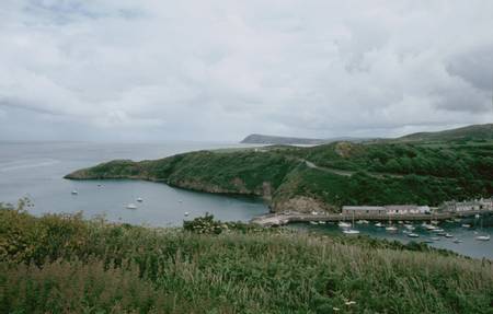 porth-lleuog-st-davids-and-the-cathedral-close-wales beach