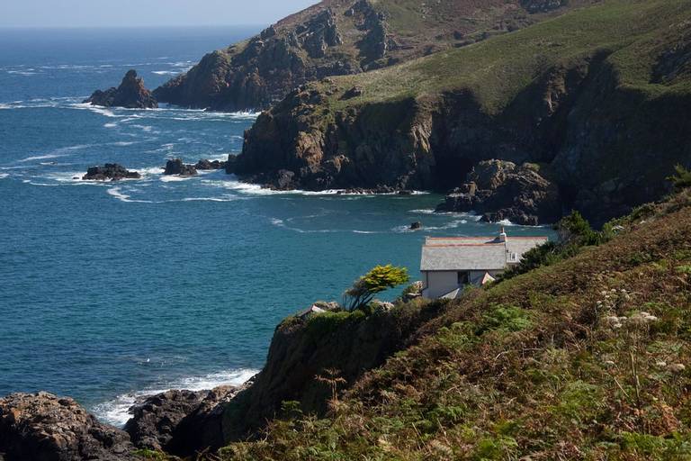 porthglaze-cove-zennor-england beach