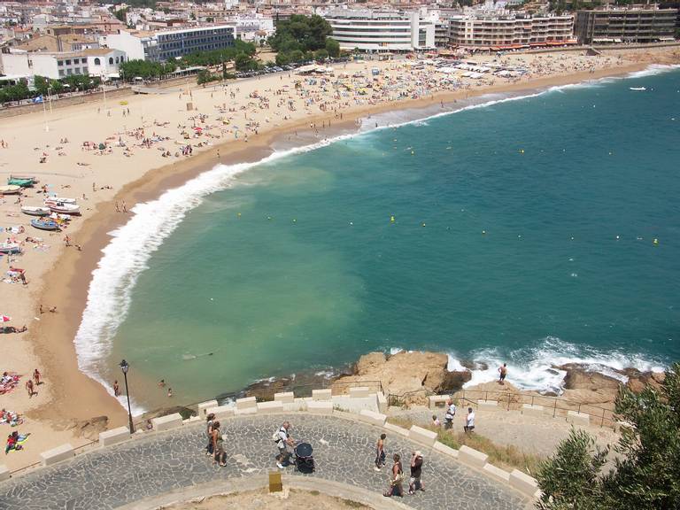 platja-gran-tossa-de-mar-catalunya beach
