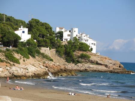 platja-daiguadol%C3%A7-sitges-catalonia beach