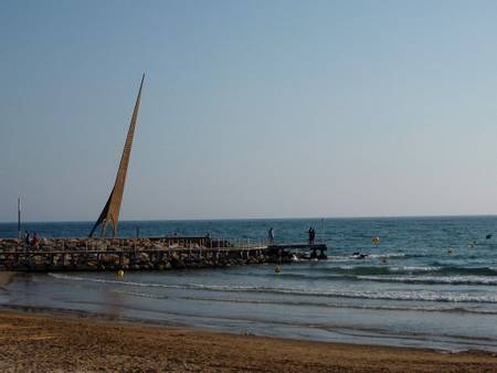 platja-de-cunit-llevant-cunit-catalonia beach