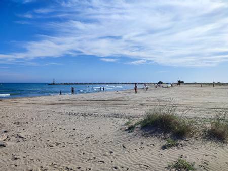 platja-de-les-salines-cubelles-catalonia beach