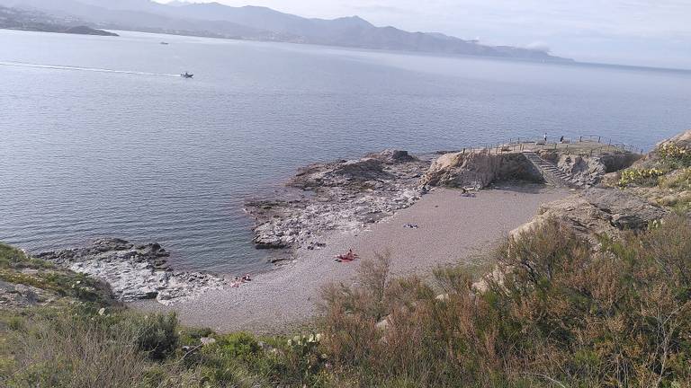 platja-de-les-violetes-el-port-de-la-selva-catalonia beach