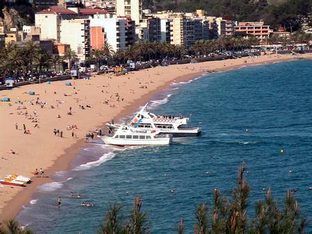 platja-de-lloret-lloret-de-mar-catalonia beach