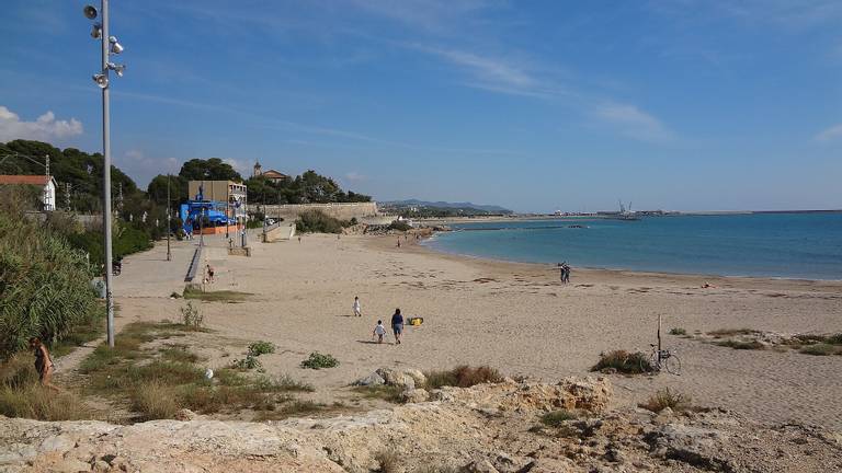 platja-de-sant-gervasi-vilanova-i-la-geltr%C3%BA-catalonia beach