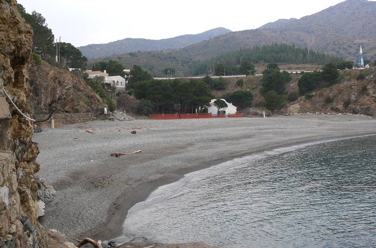 platja-dels-morts-colera-catalonia beach